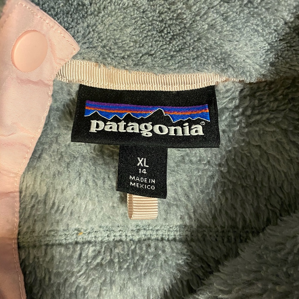 Girls Patagonia size xl/14 sweatshirt